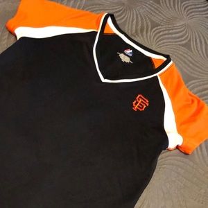 Giants v neck top